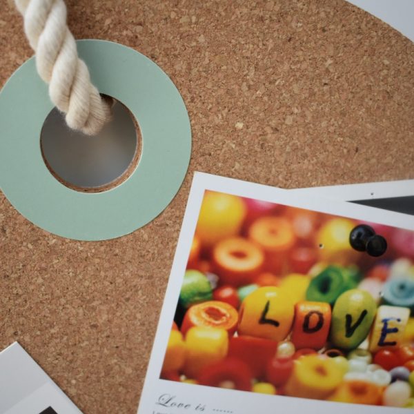 High-Quality Cork Pin Board for Office, Classroom, and Home Organization - 图片 3